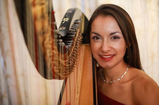 Click here to view harpist Melissa Adriana's Profile