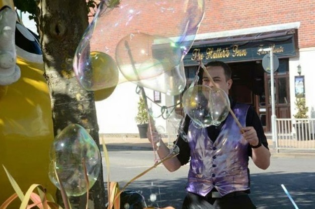 Click here to view Bubble Performer, Bubble Pop's Profile
