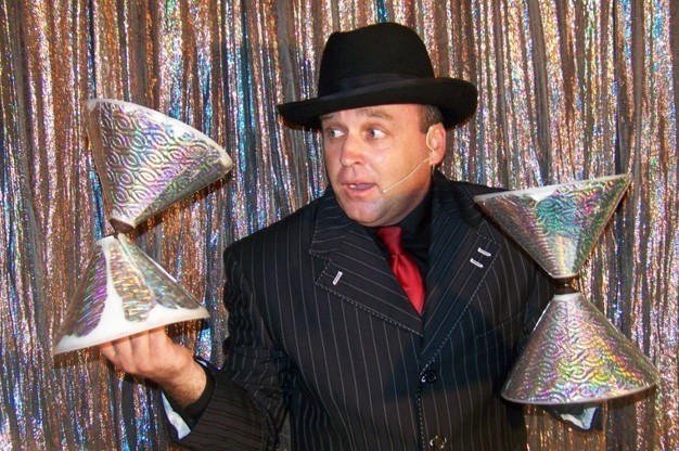 Click here to view Diabolo Act, Giovanni Comedy Diabolo's Profile