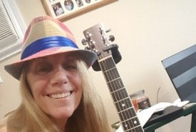 Laia Kay - Acoustic Guitarist / Vocalist
