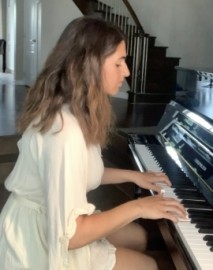 Maya Nujaim - Pianist / Keyboardist - Montreal, Quebec