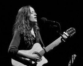 Sarah Munro - Guitar Singer - Knebworth, East of England