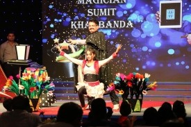 Sumit Kharbanda - illusionist & ipad Magician - Childrens Magician 