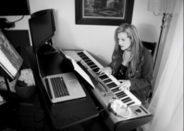 Bonnie E. Hart - Pianist / Keyboardist Los Angeles, California