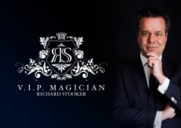 V.I.P. Magician is thé most exclusive magician in the world! - Close-up Magician Amsterdam, Netherlands
