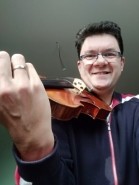 Fiddle dribble - Violinist