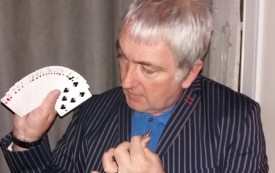 Paul Anthony: Sleight of hand Magician - Close-up Magician Islington, London