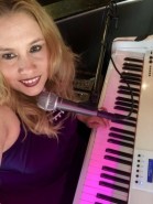 Claudette Casiano - Pianist / Singer San Antonio, Texas