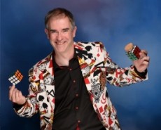 Magic of Iain Shaw - Close-Up / Weddings / Cabaret / Children's Entertainer / Corporate - Close-up Magician Sheffield, Yorkshire and the Humber