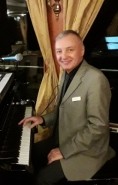 Pianist & keyboardist singer - Wedding Musician 