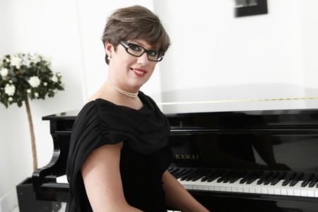 Corinne Marsh - Pianist / Keyboardist