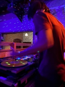 DJ Sleep Ez - Nightclub DJ