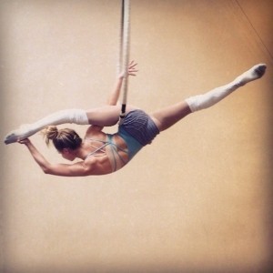 Rebecca Palmer - Aerialist / Acrobat