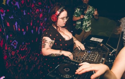 Clickbait - Party DJ