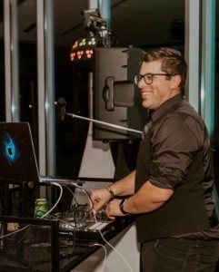 DJ Simmerz - Nightclub DJ