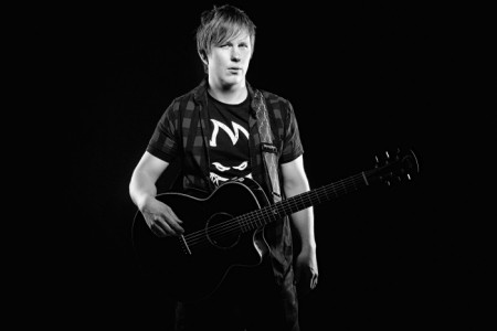 Micky Johnson - Guitar Singer