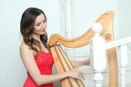 Katrin Romanova - Violinist