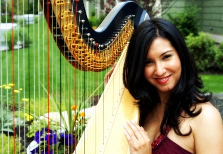 Boston Harpist Lizary Rodriguez - Harpist