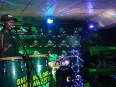 ONE LOVE CONNECTION BAND - Duo