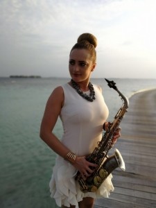 MAGDA Female singer&saxophone player - Female Singer