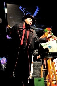 Bizzaro. The Optical Illusionist - Cabaret Magician