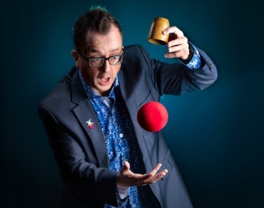 Comedy Magician Chris P Tee and Cheeky Chops the Mind Reading Herbert - Cabaret Magician