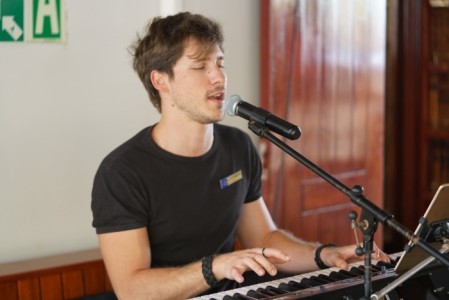 Aleksandar Mihajlov - Pianist / Singer