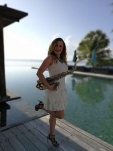 MAGDA Female singer&saxophone player - Female Singer