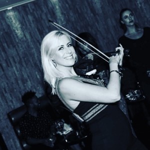 Hayley Pomfrett - Leading UK Violinist - Violinist