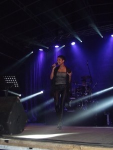 Ana Tavares - Female Singer