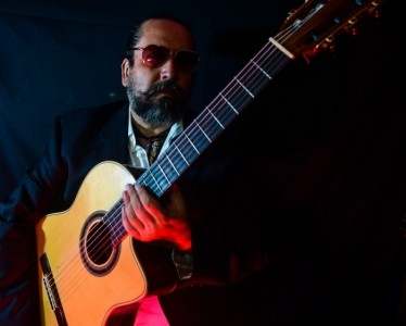 Pablo A Mendoza - Solo Guitarist